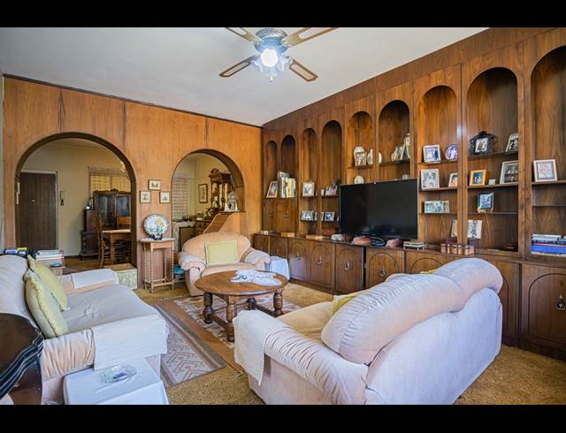 2 BEDROOM APARTMENT FOR SALE IN CYRILDENE